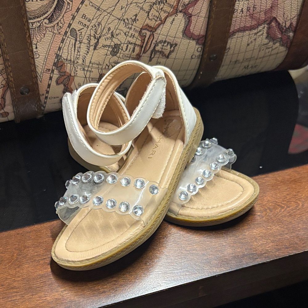 Elegant Toddler White Sandals with Crystal Accents